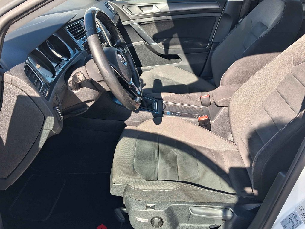 Volkswagen Golf 1.4 TSi 