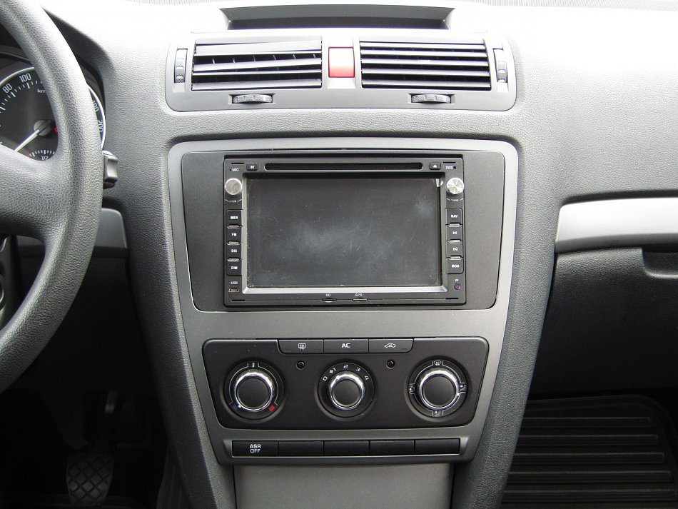 Škoda Octavia II 1.6i 