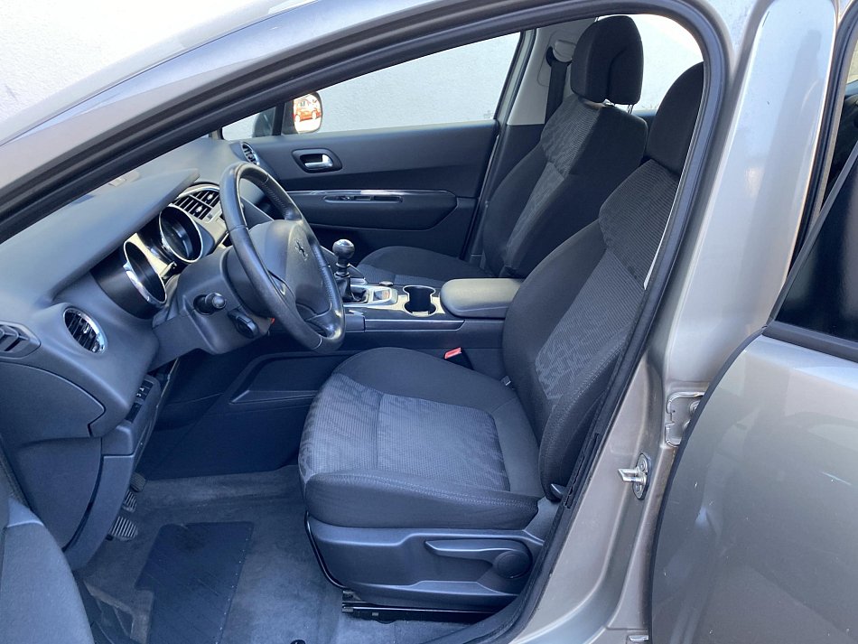 Peugeot 3008 1.6 HDi Confort