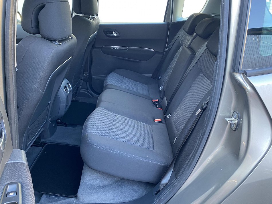 Peugeot 3008 1.6 HDi Confort