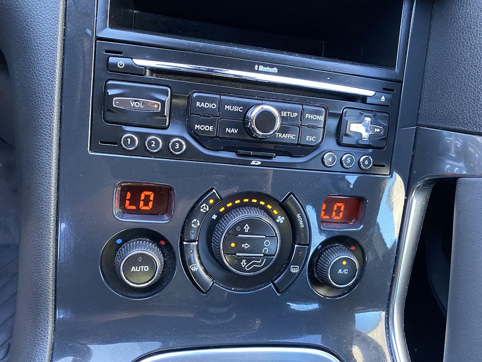 Peugeot 3008 1.6 HDi Confort