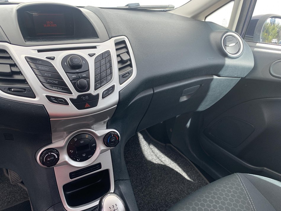 Ford Fiesta 1.2 i Titanium