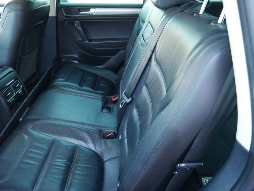 Volkswagen Touareg 3.0 TDi R-Line 4Motion