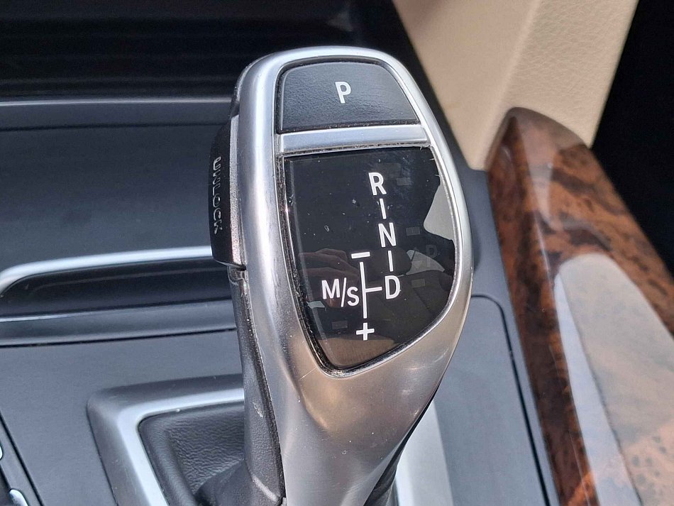 BMW Řada 4 2.0 D LuxuryLine 420d xDrive