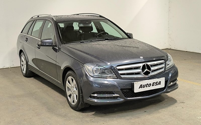 Mercedes-Benz Třída C 2.2 CDi  C220