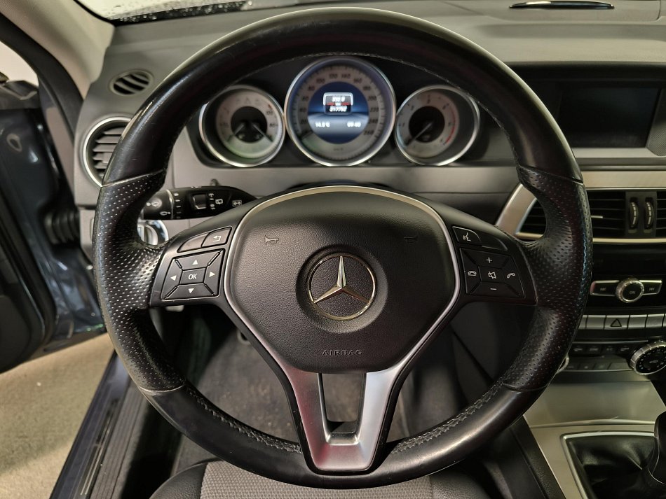 Mercedes-Benz Třída C 2.2 CDi  C220