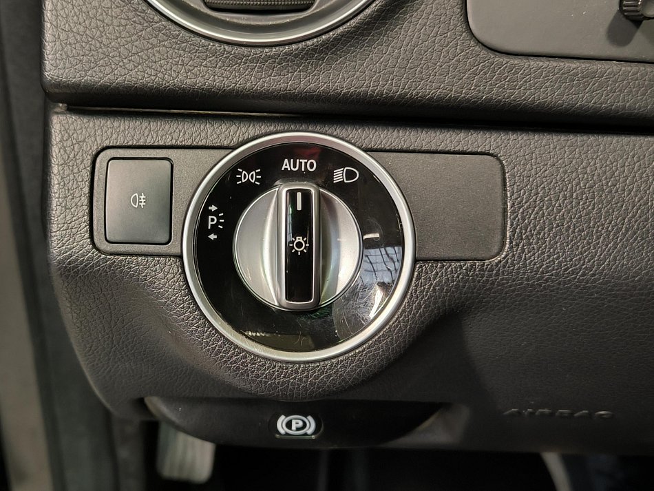 Mercedes-Benz Třída C 2.2 CDi  C220
