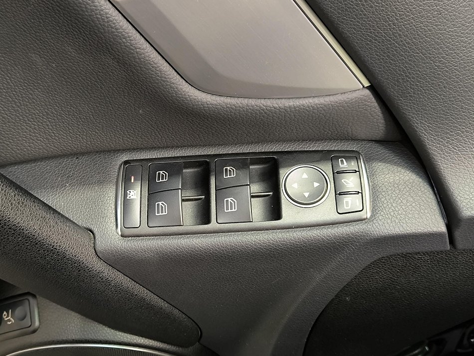 Mercedes-Benz Třída C 2.2 CDi  C220