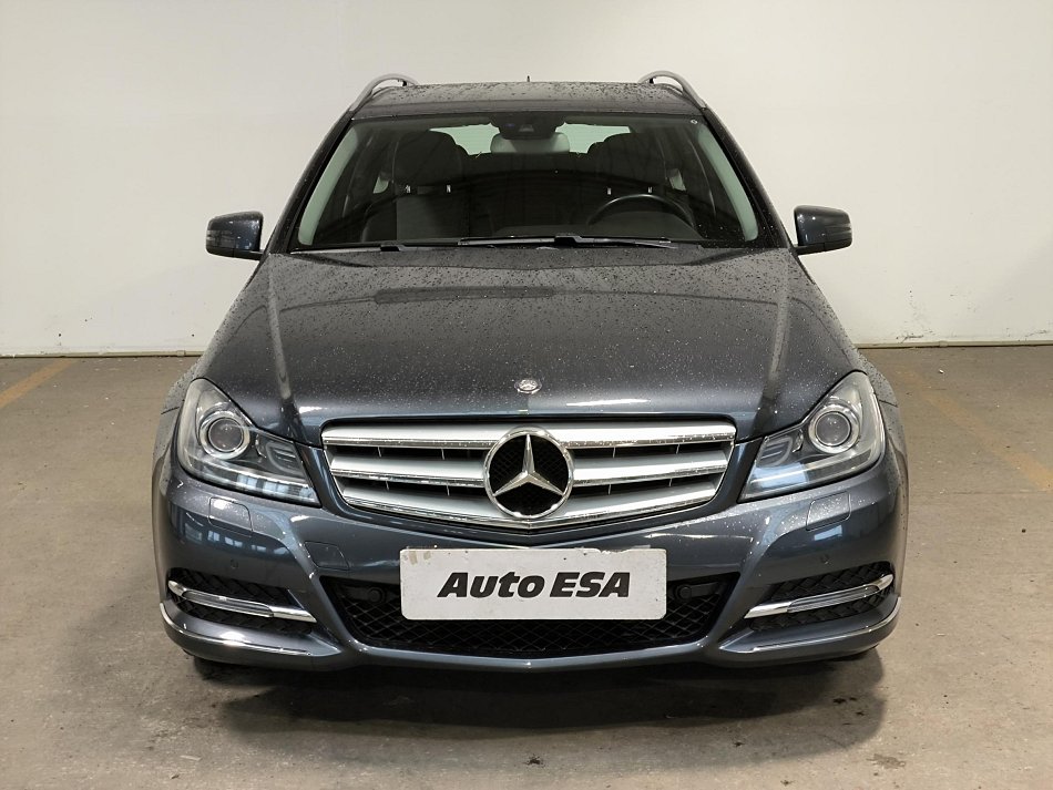 Mercedes-Benz Třída C 2.2 CDi  C220