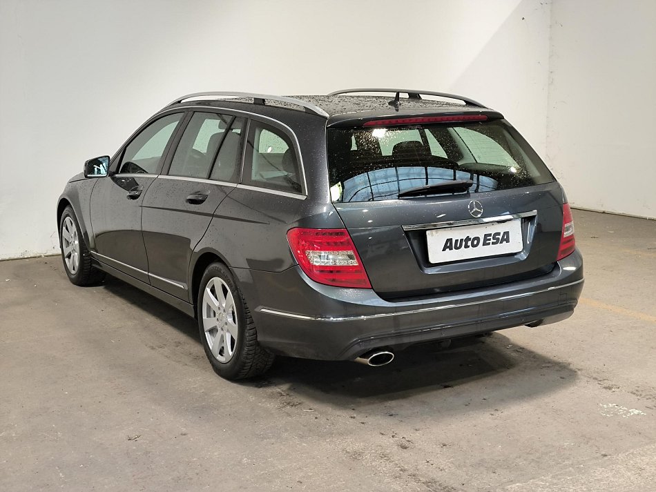 Mercedes-Benz Třída C 2.2 CDi  C220