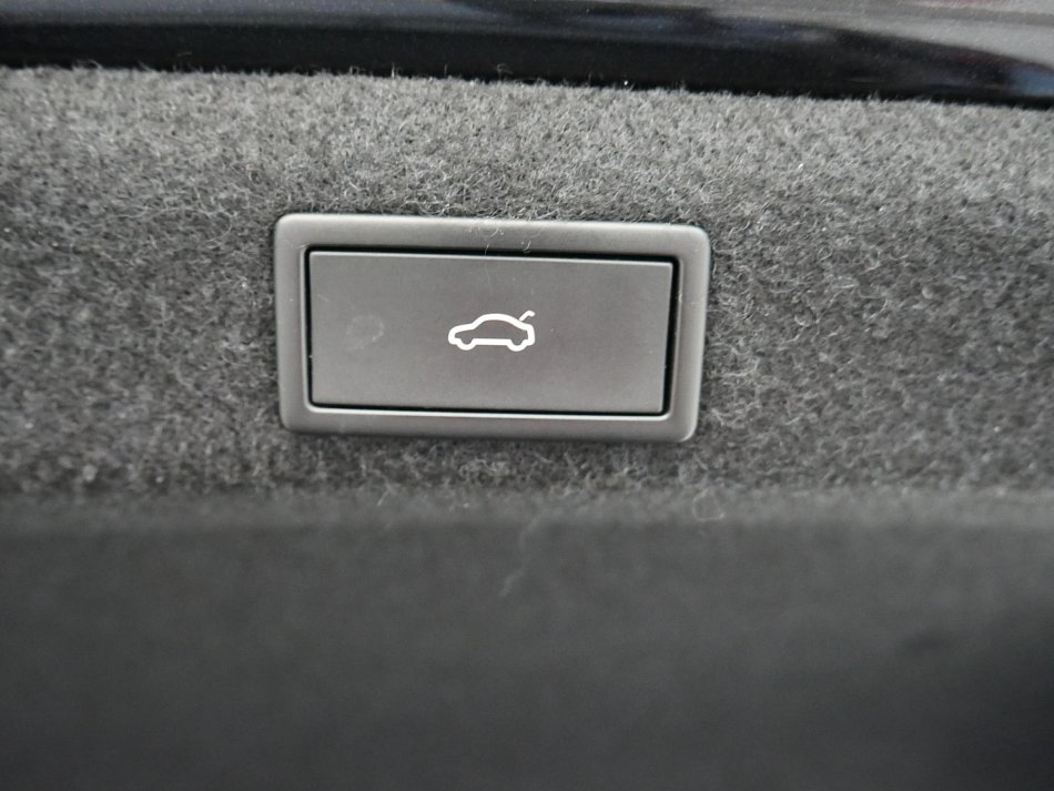 Škoda Octavia IV 2.0TDi RS