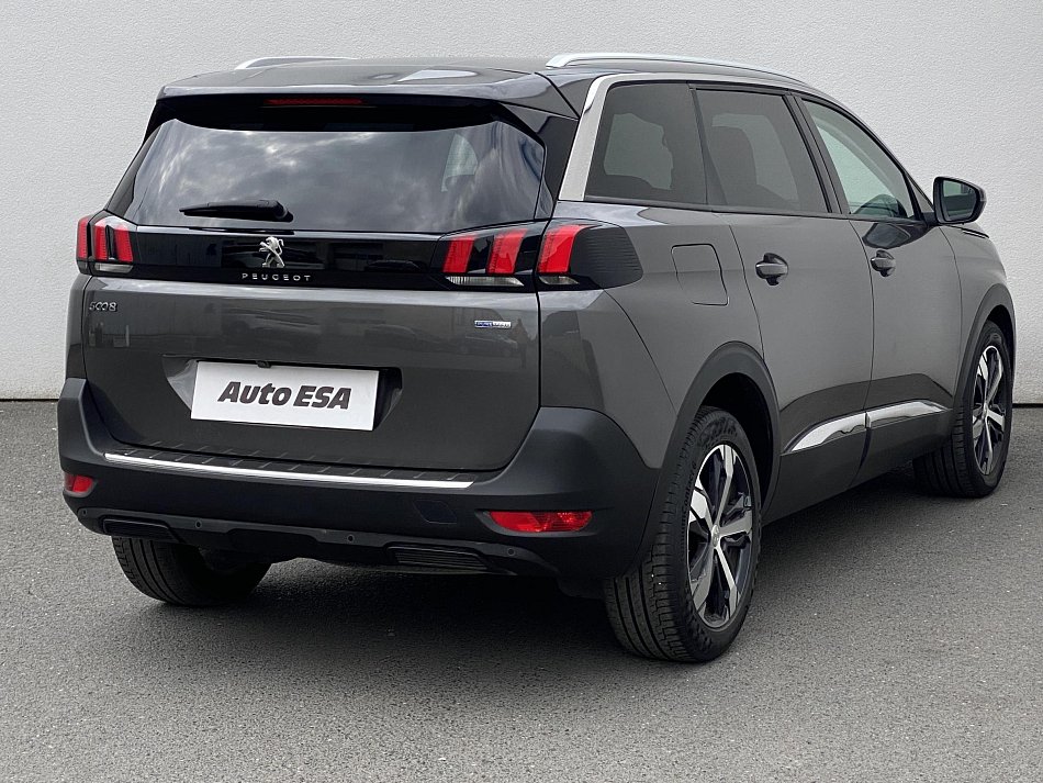 Peugeot 5008 1.2 PT Allure 7míst
