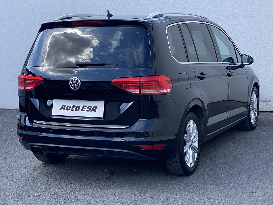Volkswagen Touran 2.0TDi Highline