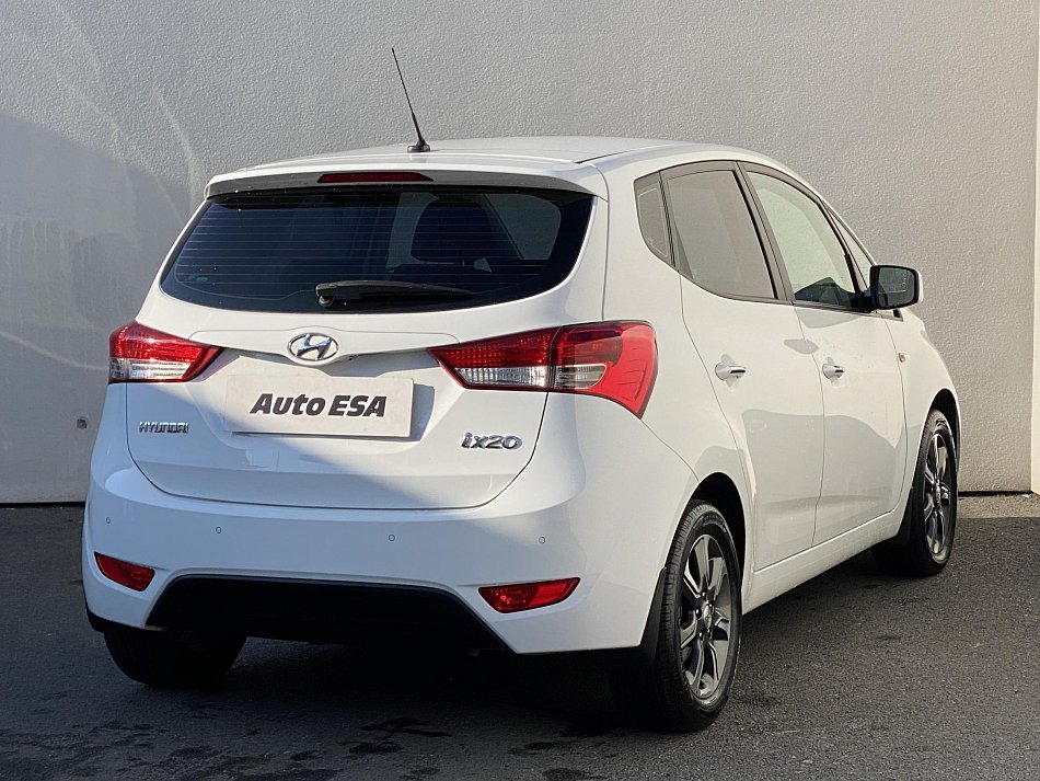 Hyundai Ix20 1.6i 