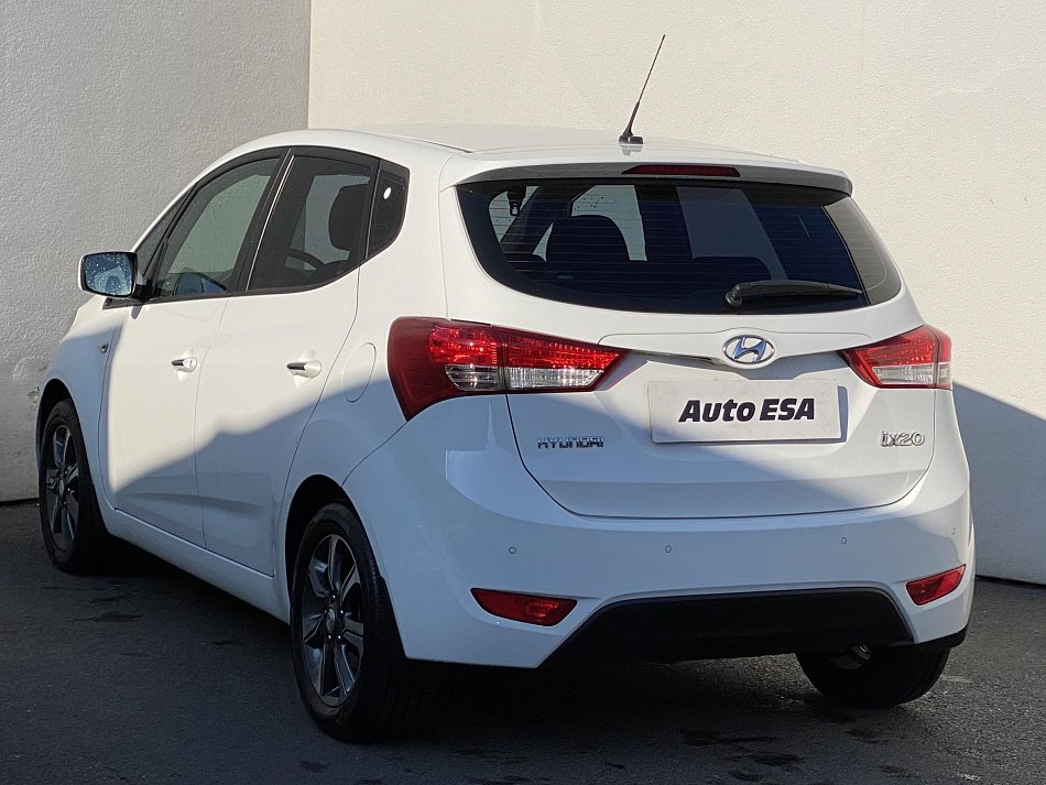 Hyundai Ix20 1.6i 