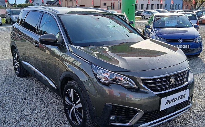 Peugeot 5008 1.2PT 