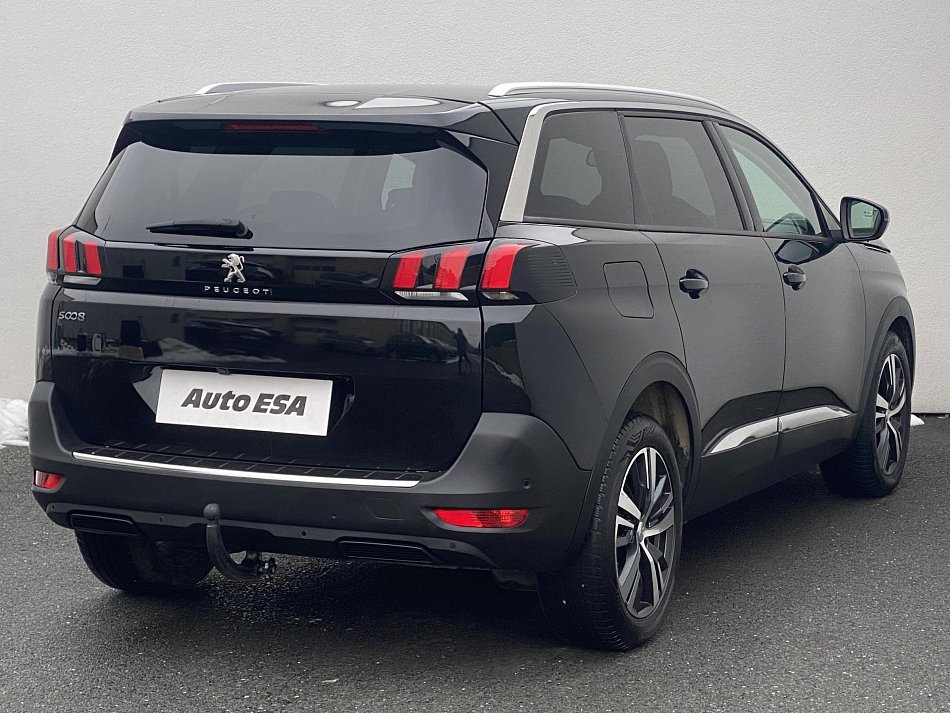 Peugeot 5008 2.0 HDi Allure 7míst