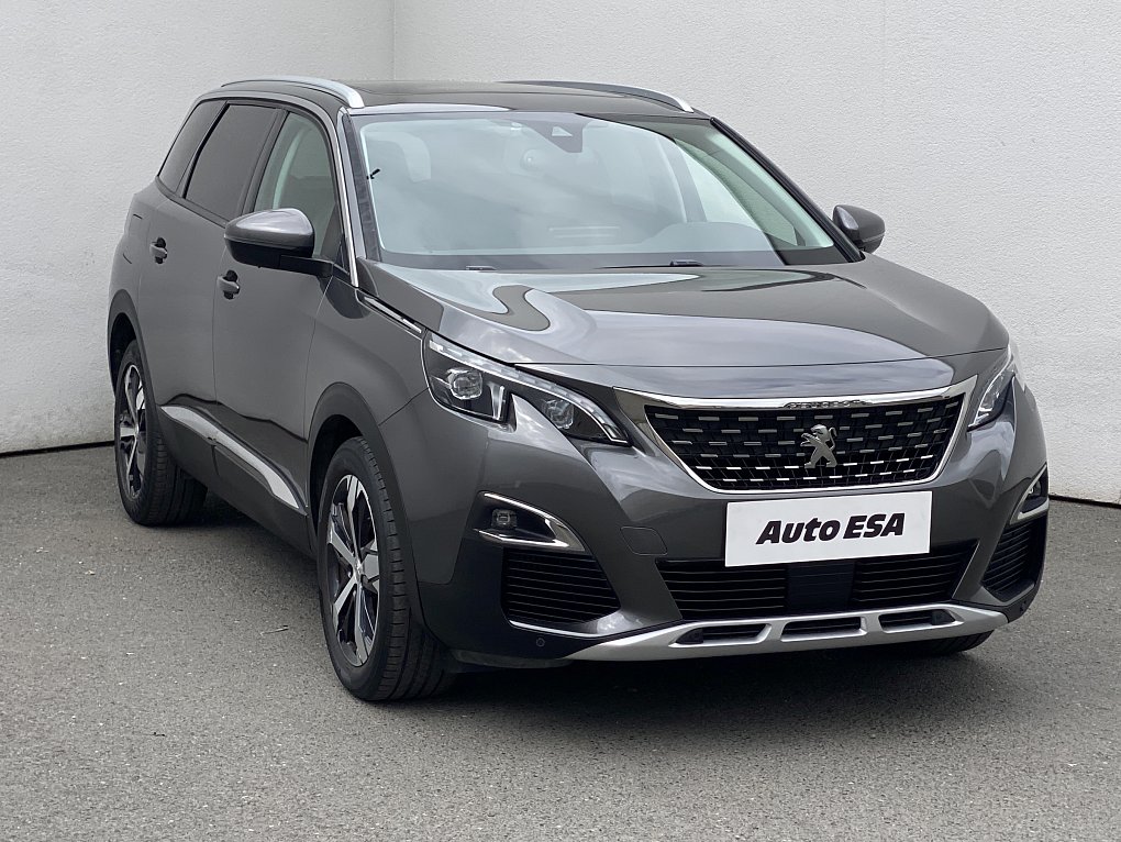 Peugeot 5008 1.2 PT Allure 7míst