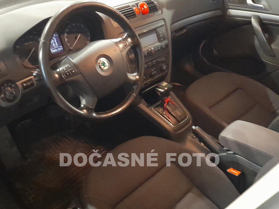 Škoda Octavia II 1.6 FSI 