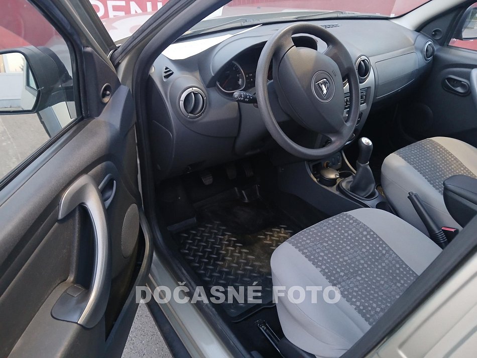 Dacia Duster 1.6 i 