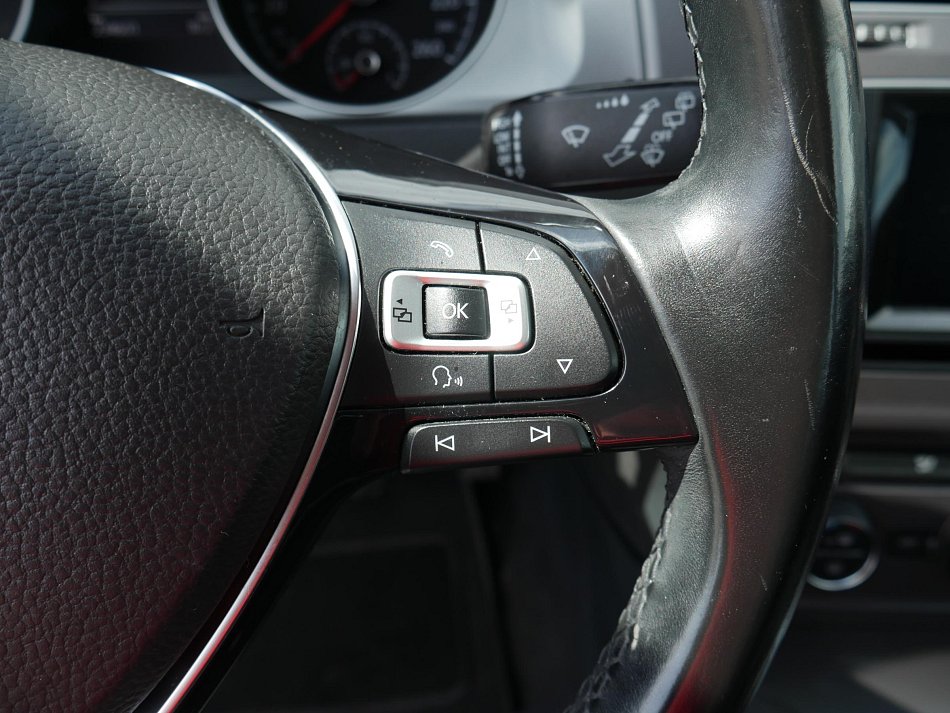 Volkswagen Golf 1.6 TDi 