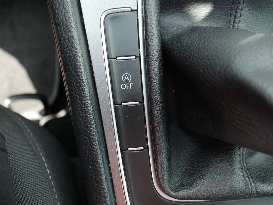 Volkswagen Golf 1.6 TDi 