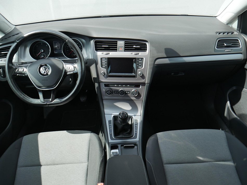 Volkswagen Golf 1.6 TDi 