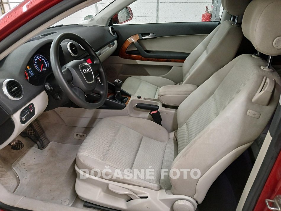 Audi A3 1.6i 