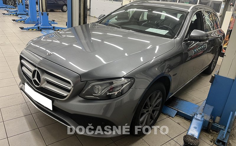 Mercedes-Benz Třída E 2.0  220D