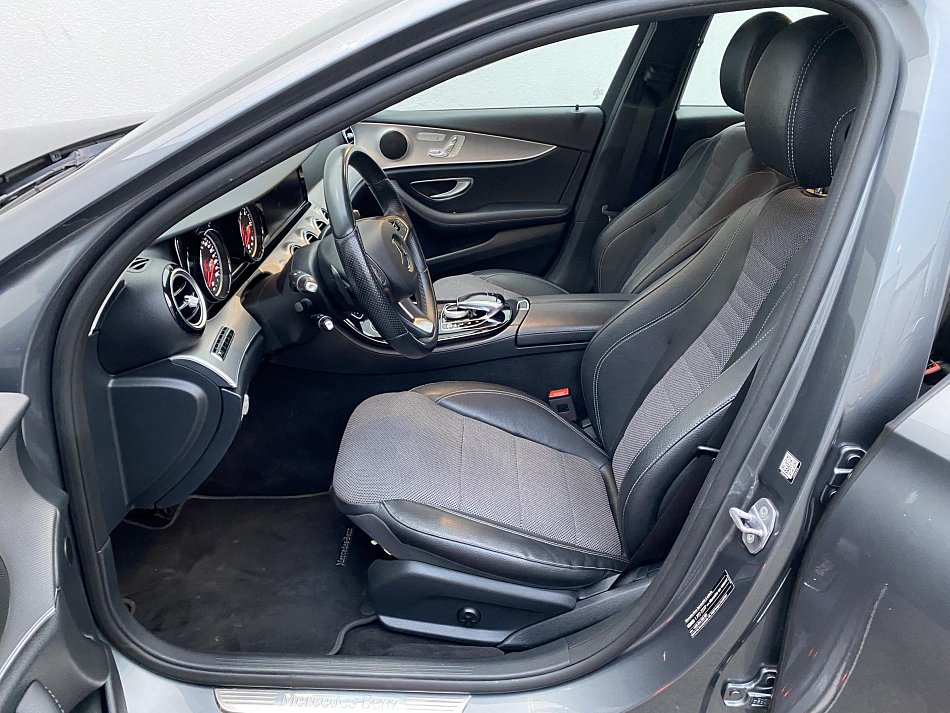 Mercedes-Benz Třída E 2.0CDi  220D