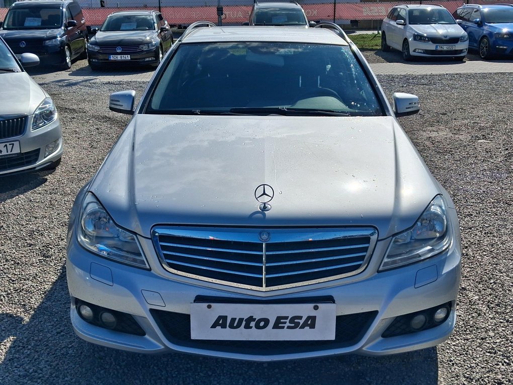 Mercedes-Benz Třída C 2.2CDi  C180