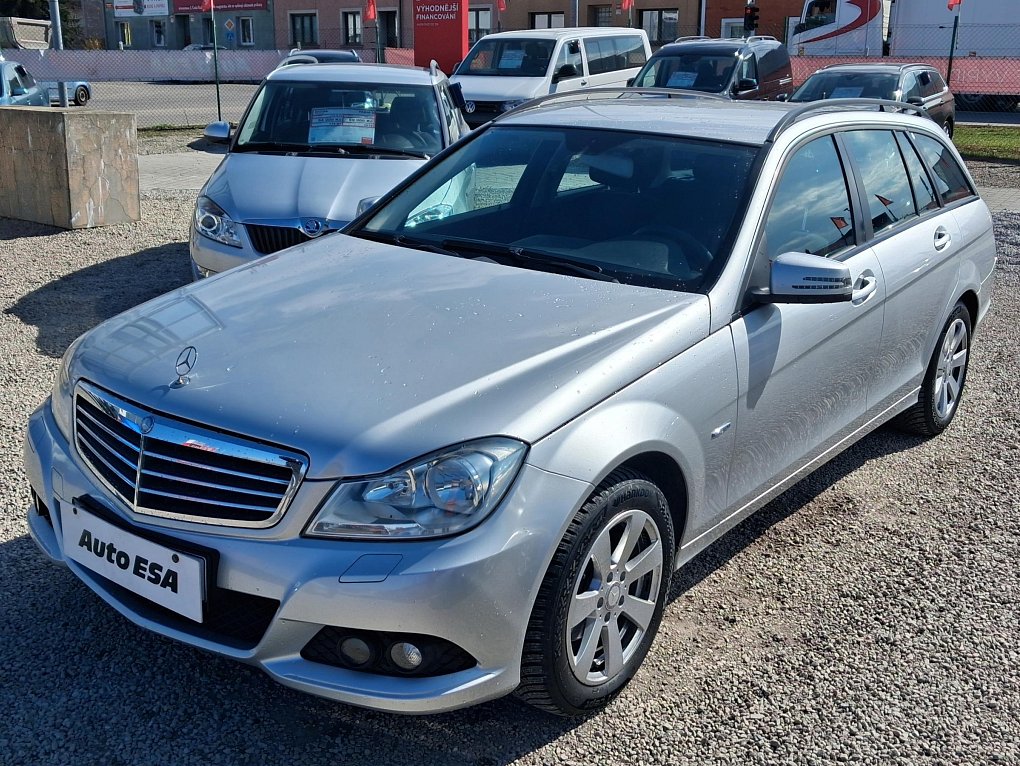 Mercedes-Benz Třída C 2.2CDi  C180