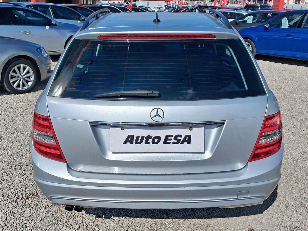 Mercedes-Benz Třída C 2.2CDi  C180