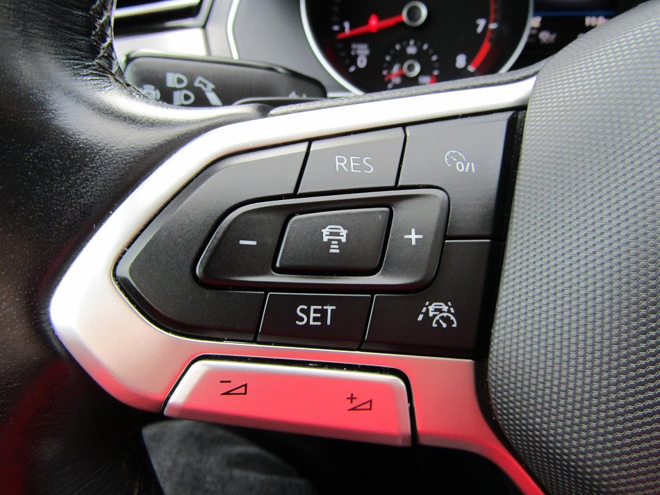 Volkswagen Passat 1.5 TSi 