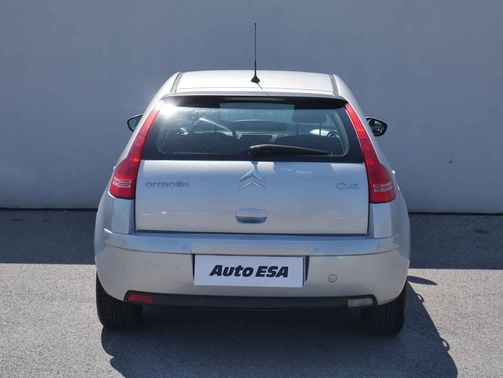 Citroën C4 1.4i 