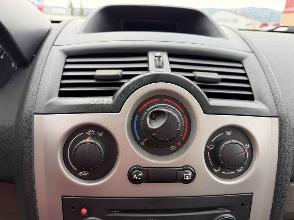 Renault Mégane 1.4i 