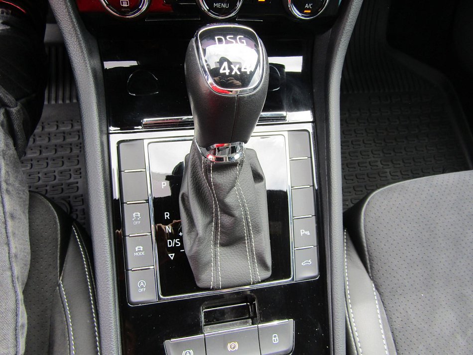 Škoda Superb III 2.0 TSi  4x4