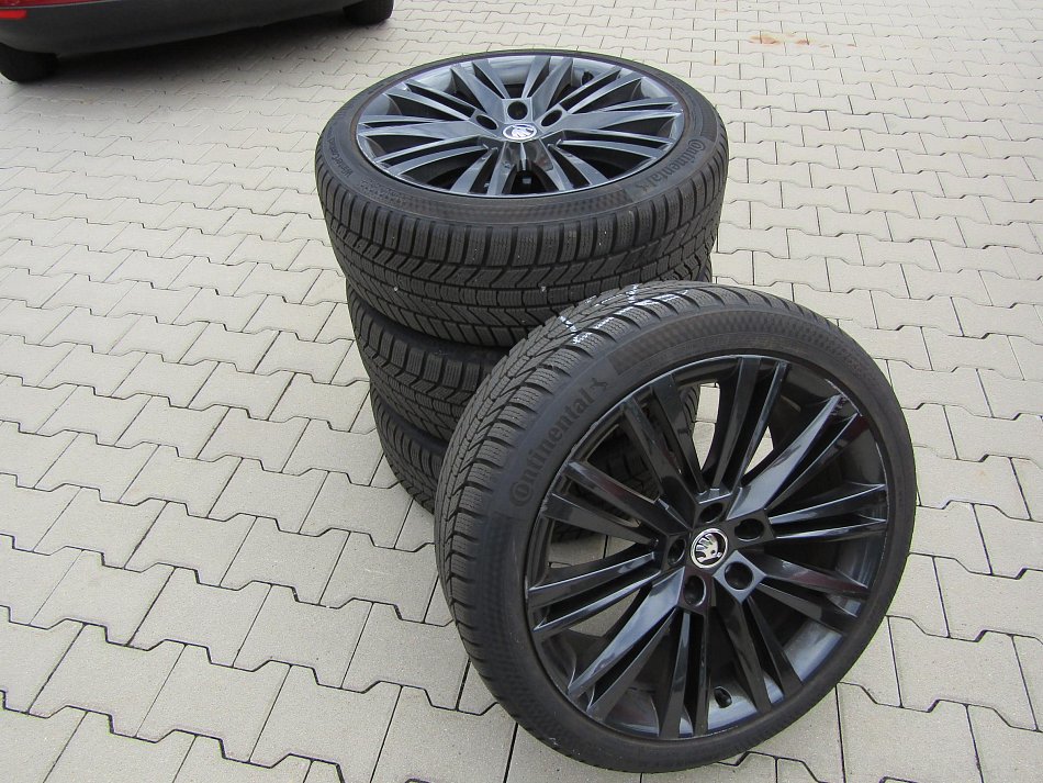Škoda Superb III 2.0 TSi  4x4
