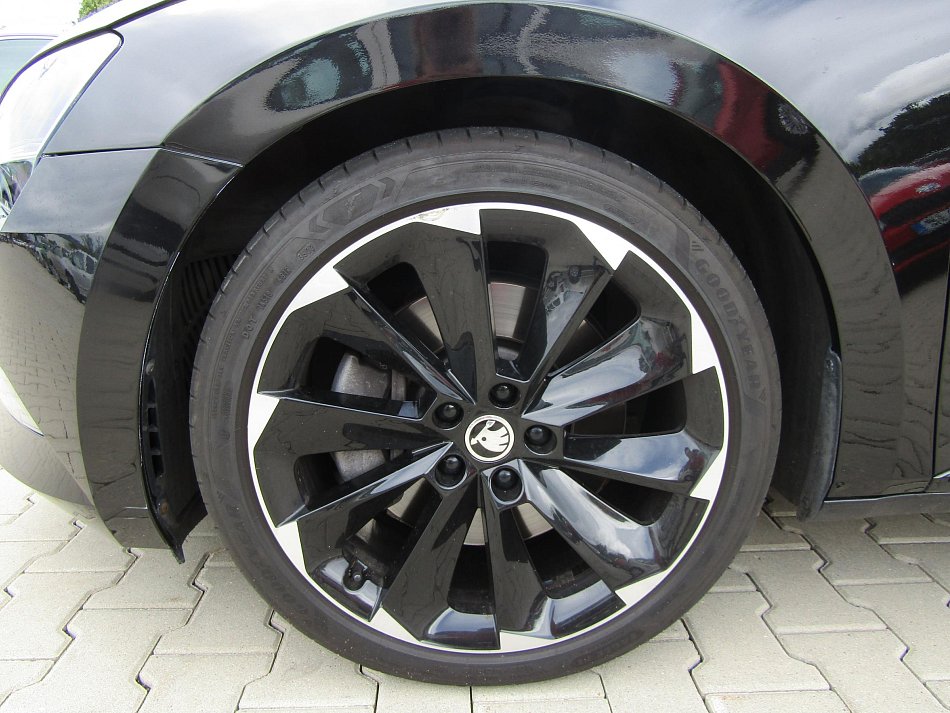 Škoda Superb III 2.0 TSi  4x4