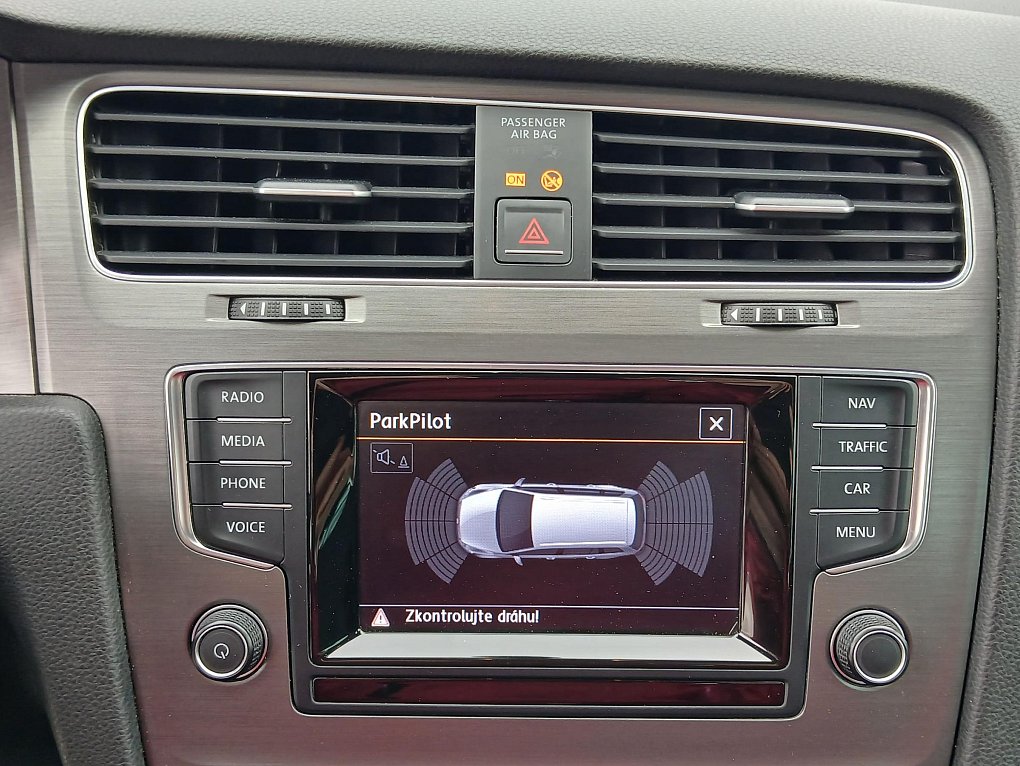 Volkswagen Golf 2.0 TDi 