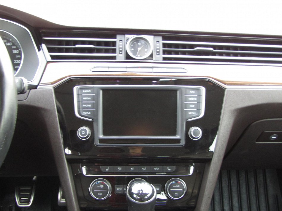 Volkswagen Passat 2.0 TDi 