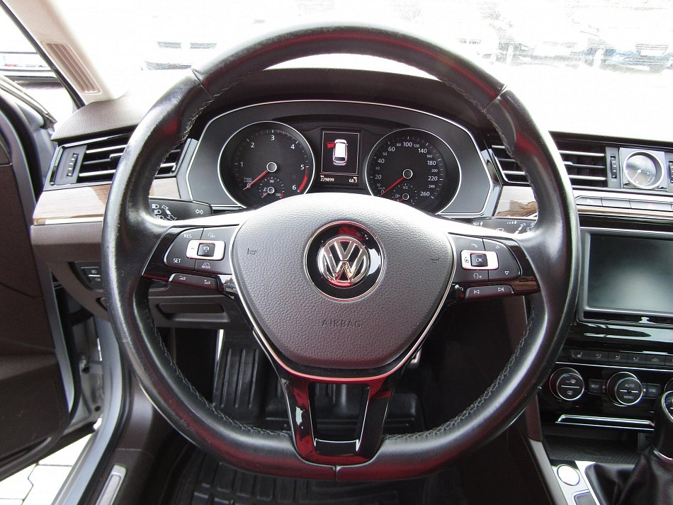 Volkswagen Passat 2.0 TDi 