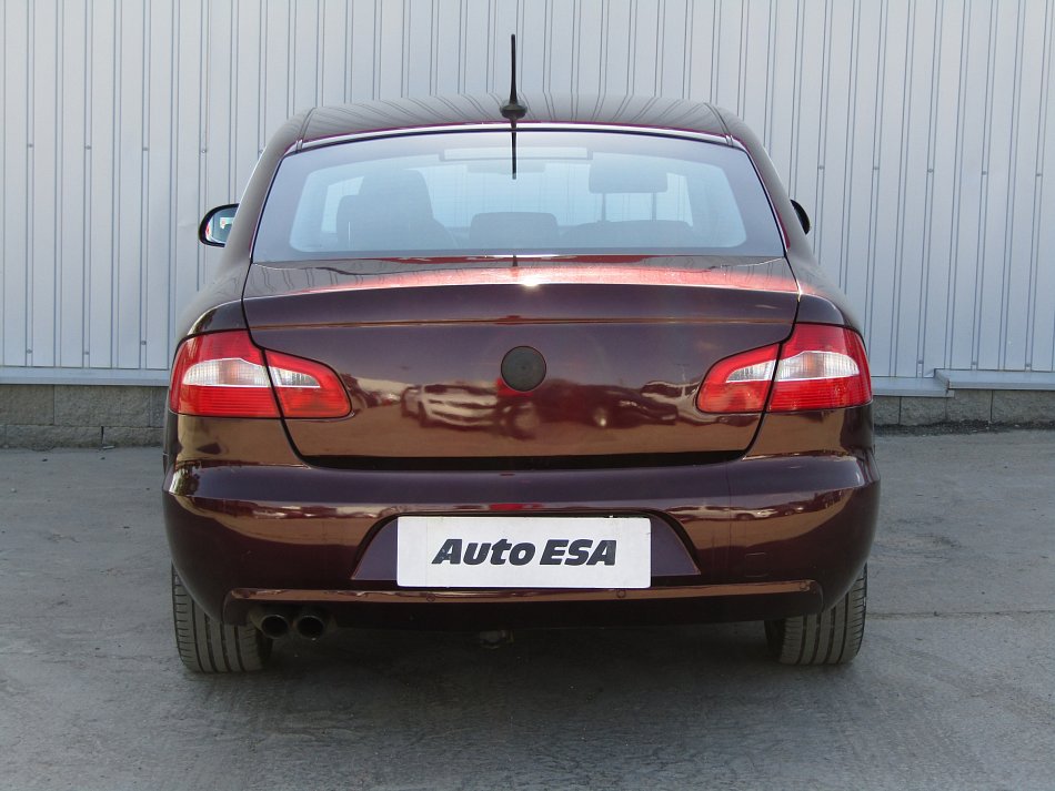 Škoda Superb II 2.0 TDi Elegance