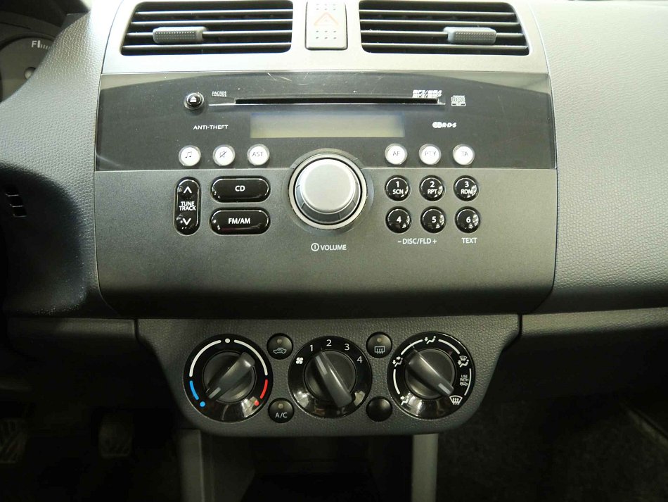 Suzuki Swift 1.3i  4x4