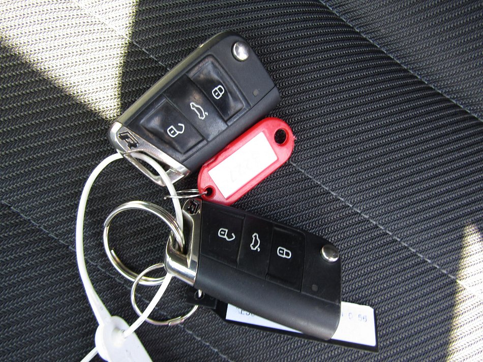Volkswagen Golf 2.0 TSi 