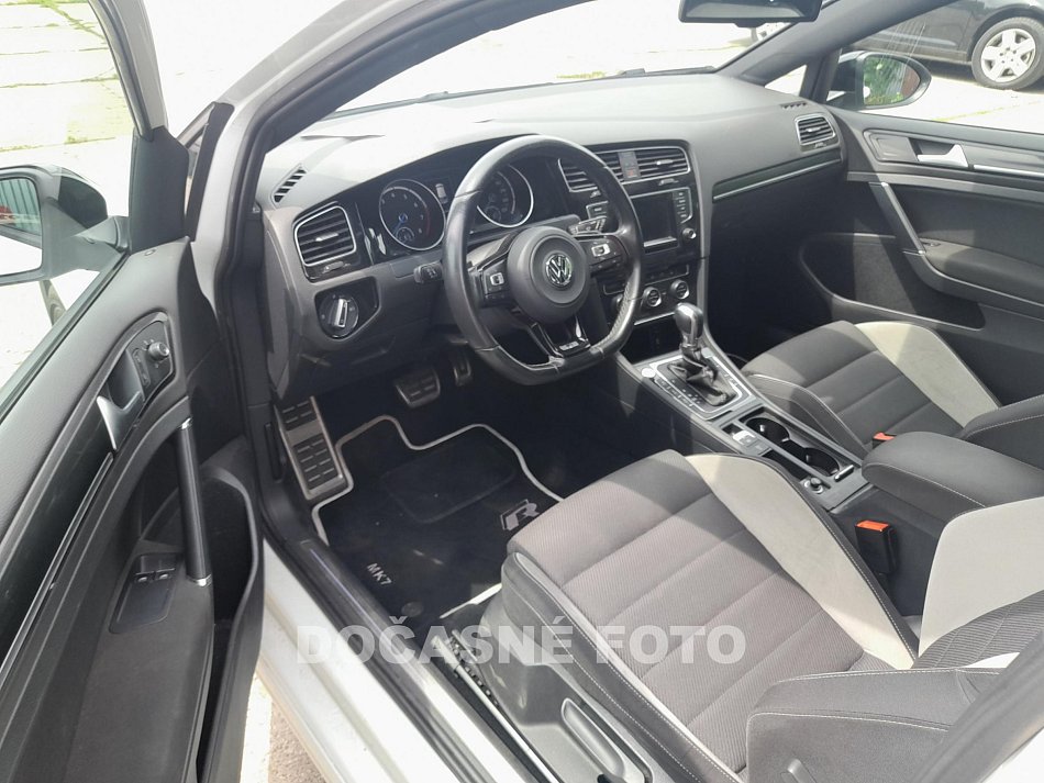 Volkswagen Golf 2.0 TSi 