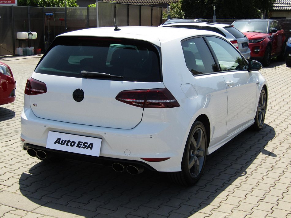 Volkswagen Golf 2.0 TSi 