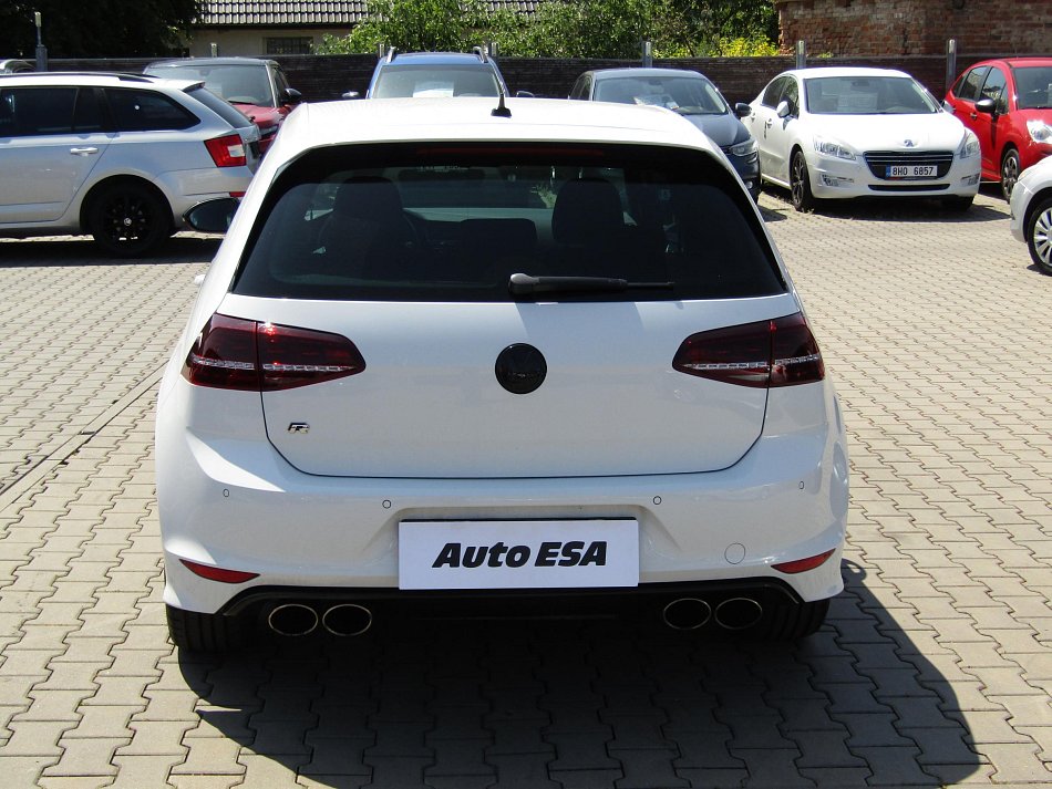 Volkswagen Golf 2.0 TSi 