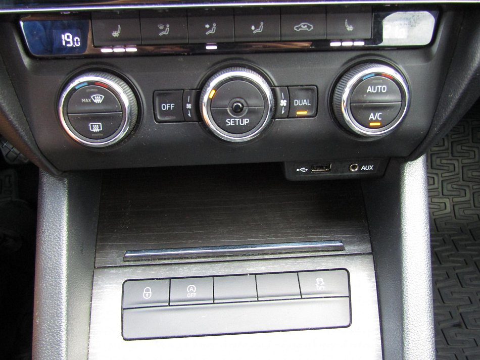 Škoda Octavia III 2.0 TDi Scout 4x4
