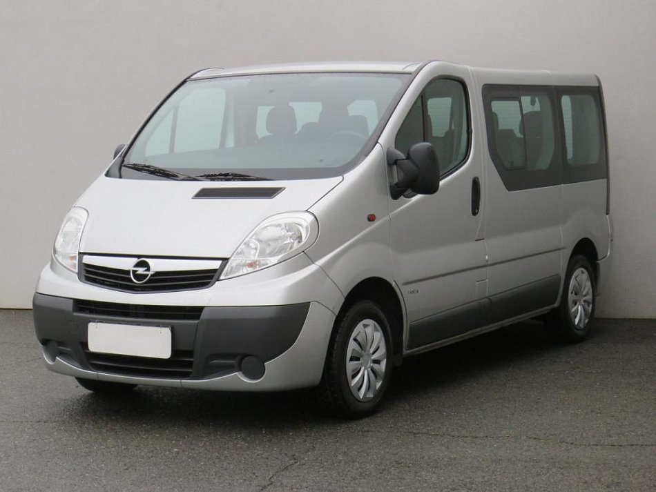 Opel Vivaro 2.0CDTi  8Míst